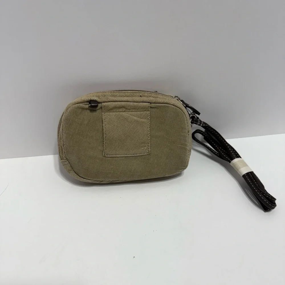 New Stylish Tan Crossbody / Fanny Pack Bag, Perfect For Traveling